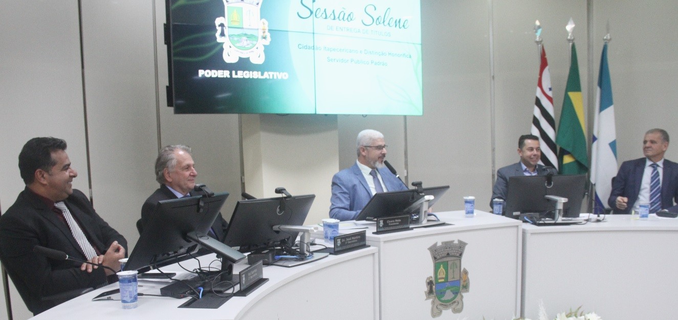 Sessão Solene realizada nesta sexta-feira (13/06) homenageia munícipes.